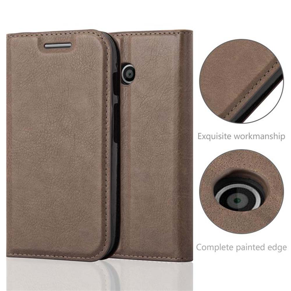 Gezeigt wird eine braune Leder-Handyhülle mit Details zur Verarbeitung und lackierten Kanten. Es ist eine Hülle im Folio-Stil.