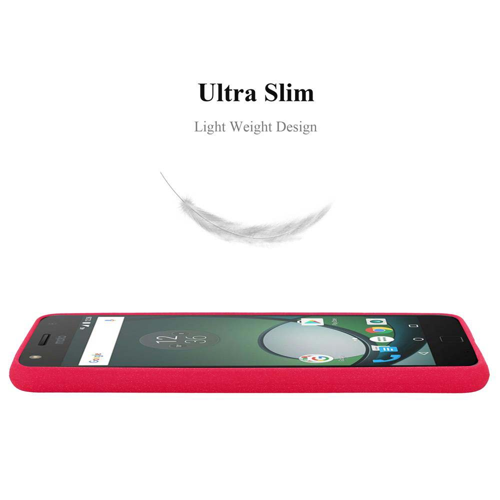 Un telefono rosso con uno schermo che mostra le app. Sopra il telefono le parole 'Ultra Slim, Light Weight Design' e una piuma.