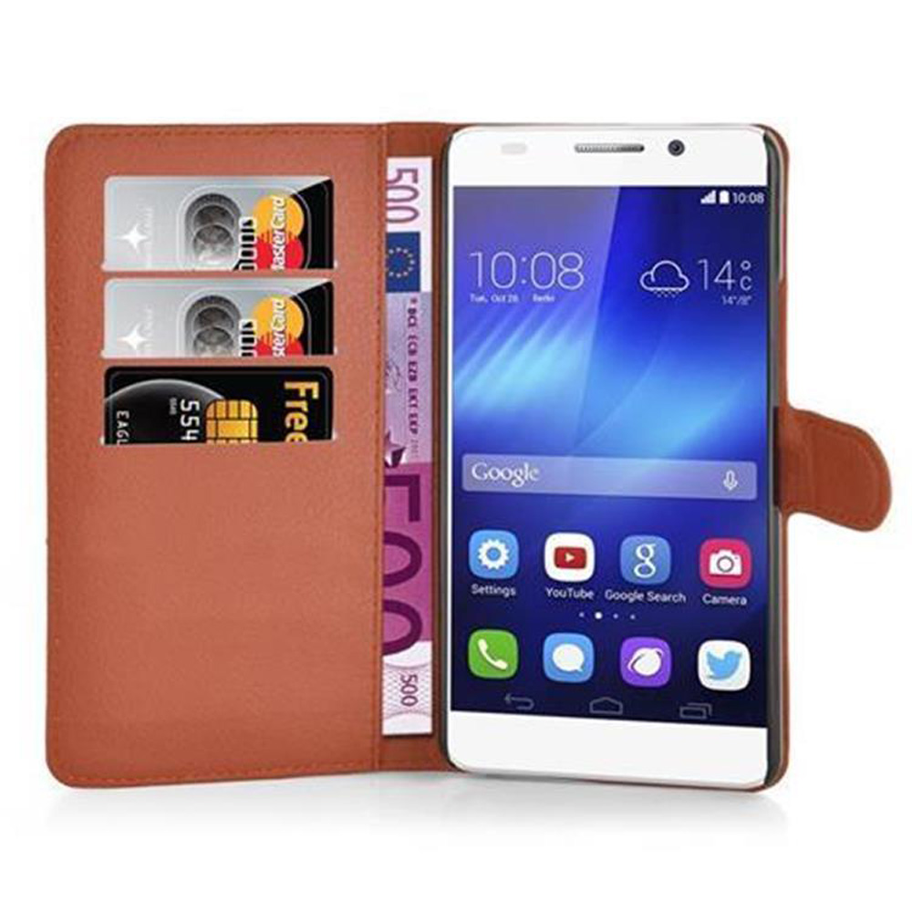 Ein Smartphone in einem braunen Brieftaschenetui mit Kreditkarten und einem 500-Euro-Schein. Das Telefon zeigt Uhrzeit und Wetter an.