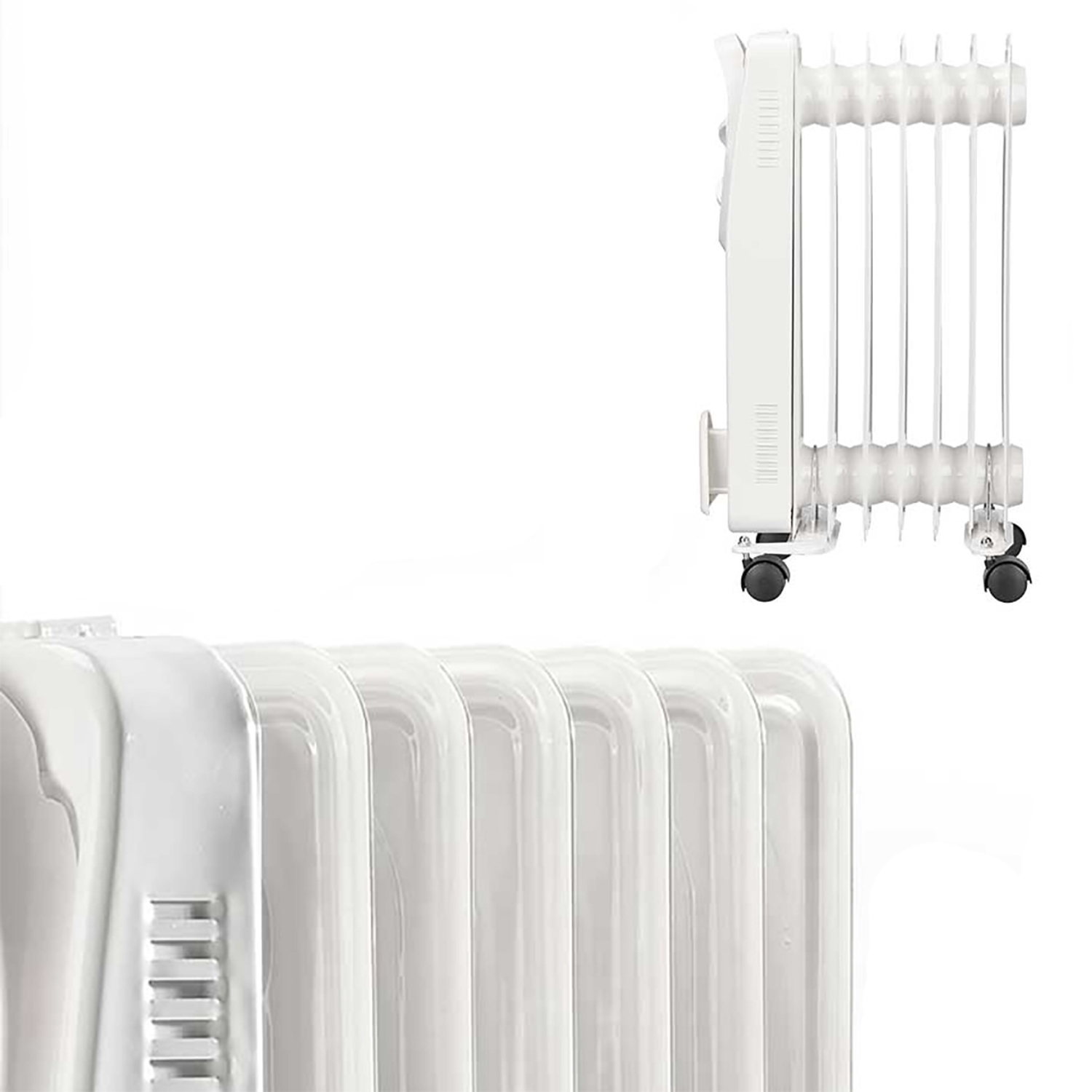 Un radiatore a olio bianco su sfondo bianco. Ha più alette e piccole ruote nere per la mobilità.