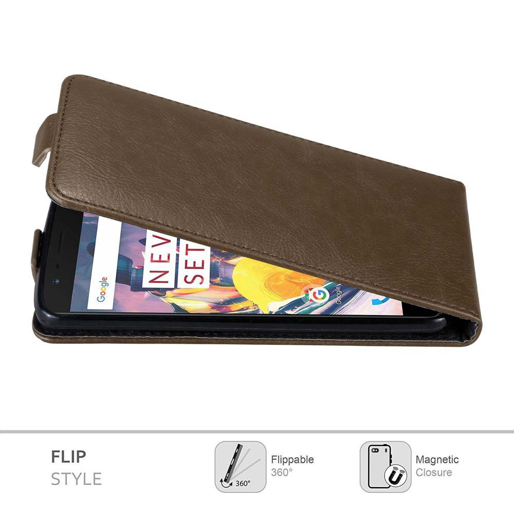 Eine braune Flip-Handyhülle mit einem Telefon darin. Das Telefon zeigt Google-Apps und die Wörter 'NEV SET'.