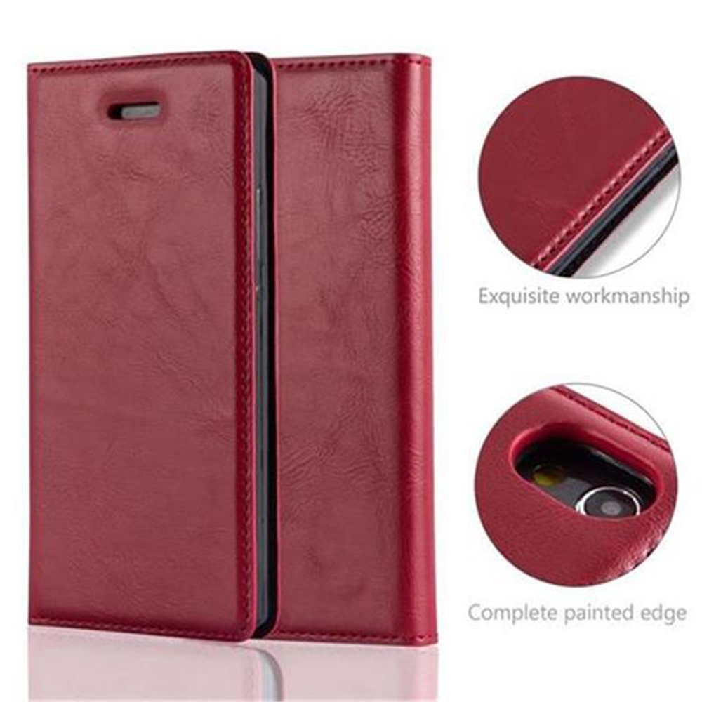 Una funda de teléfono de cuero rojo, parcialmente abierta. Los detalles muestran costuras y un recorte para la cámara. El texto dice 'Exquisita mano de obra' y 'Borde pintado completo'.