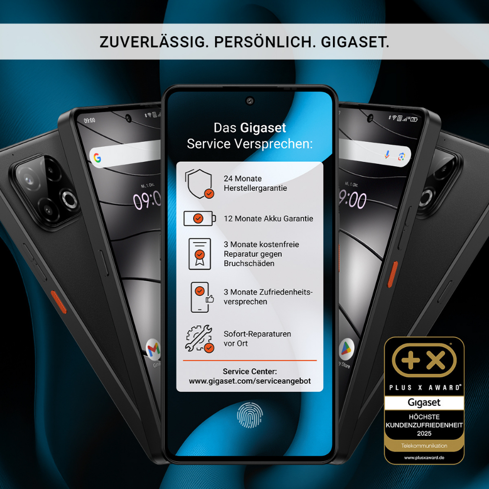 Drei Gigaset-Telefone. Zentrales Telefon zeigt Serviceversprechen. Plus X Award-Logo und Uhrzeit 09:00 sind sichtbar. Schwarz und Orange.