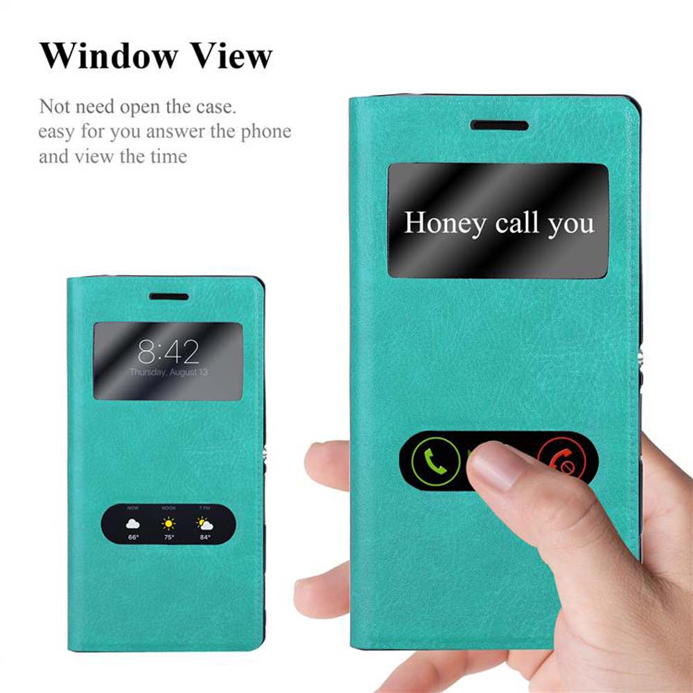 Una funda de teléfono turquesa muestra la hora, y una mano toca la pantalla con una notificación de llamada.