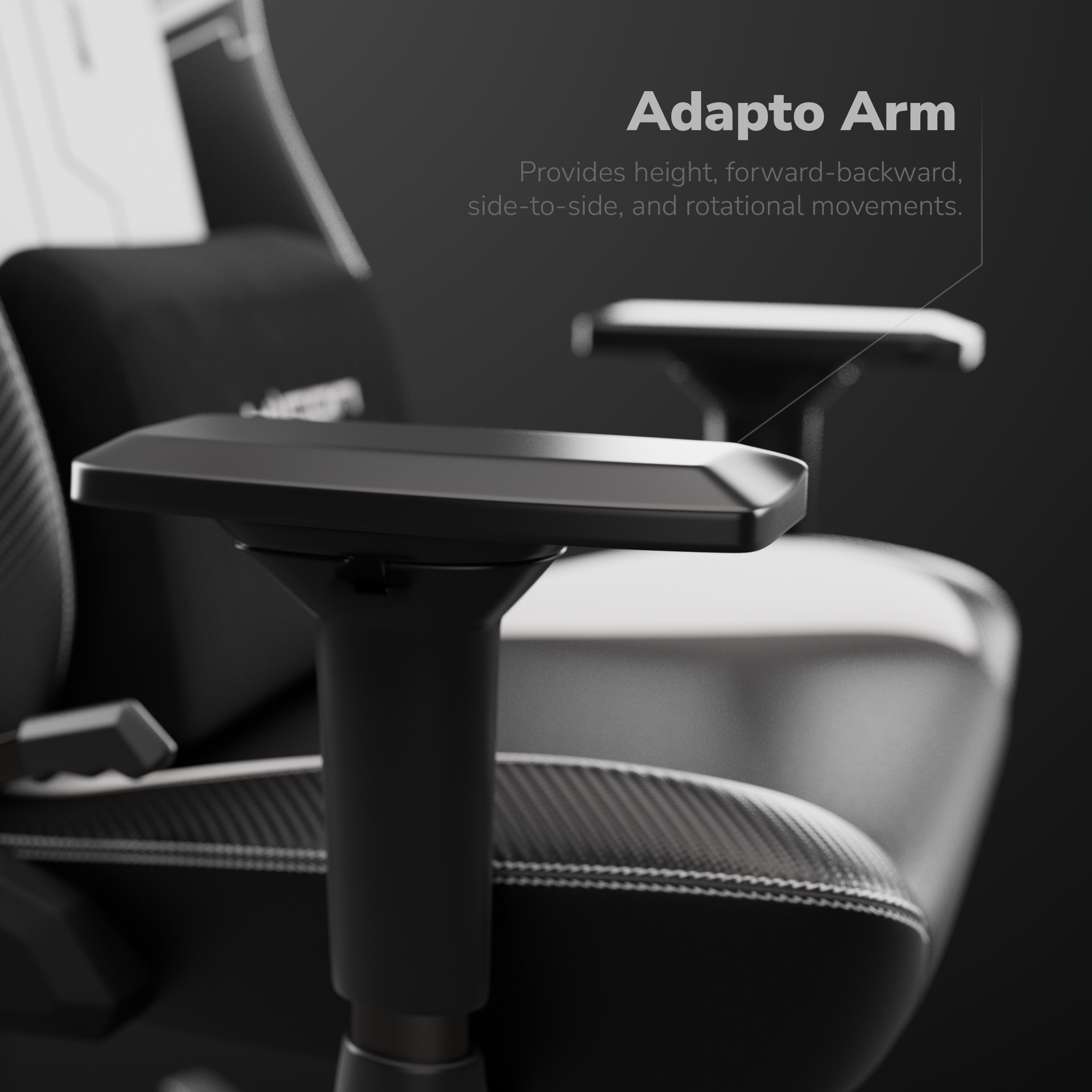 Gros plan sur l'accoudoir noir d'une chaise de jeu. Le texte indique : Adapto Arm. Offre hauteur, avant, arrière, latéral et rotation.