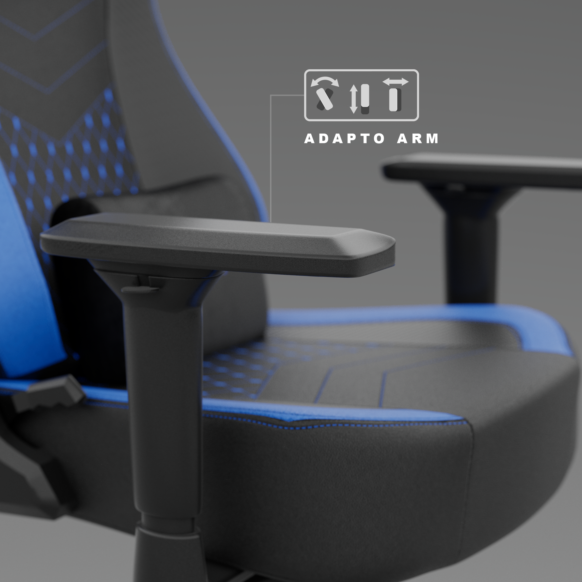Gros plan sur l'accoudoir d'une chaise de jeu, noir et bleu, avec une icône 'ADAPTO ARM' sur fond gris.