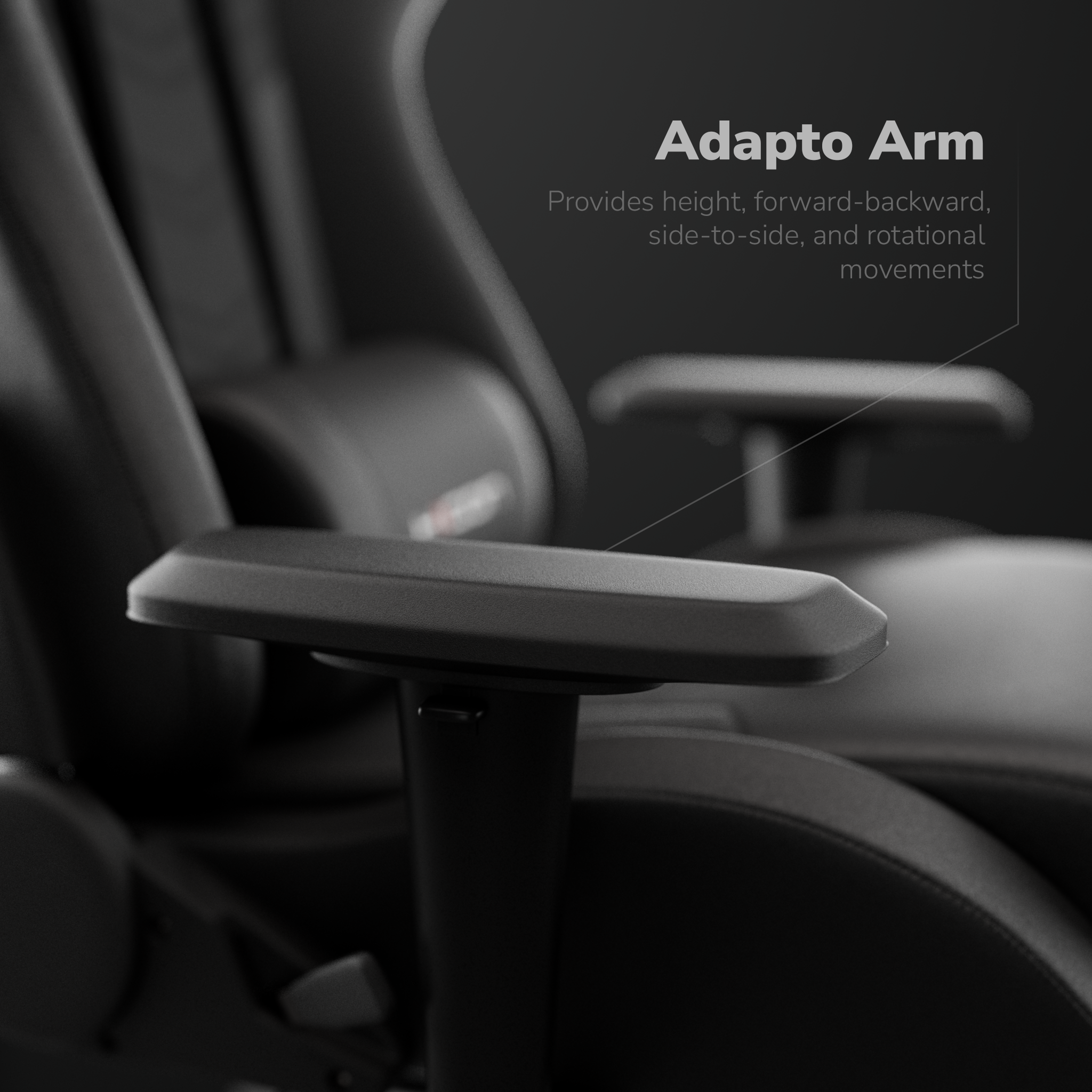 Nahaufnahme einer schwarzen Gaming-Stuhllehne. Text lautet 'Adapto Arm' mit Bewegungsdetails.