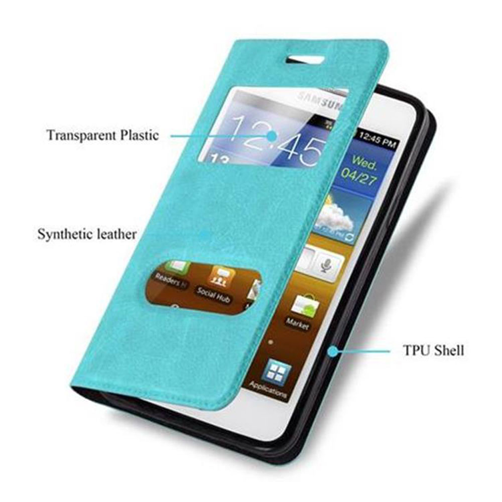 Funda de teléfono de cuero sintético turquesa, parcialmente abierta, mostrando la pantalla con hora y apps.