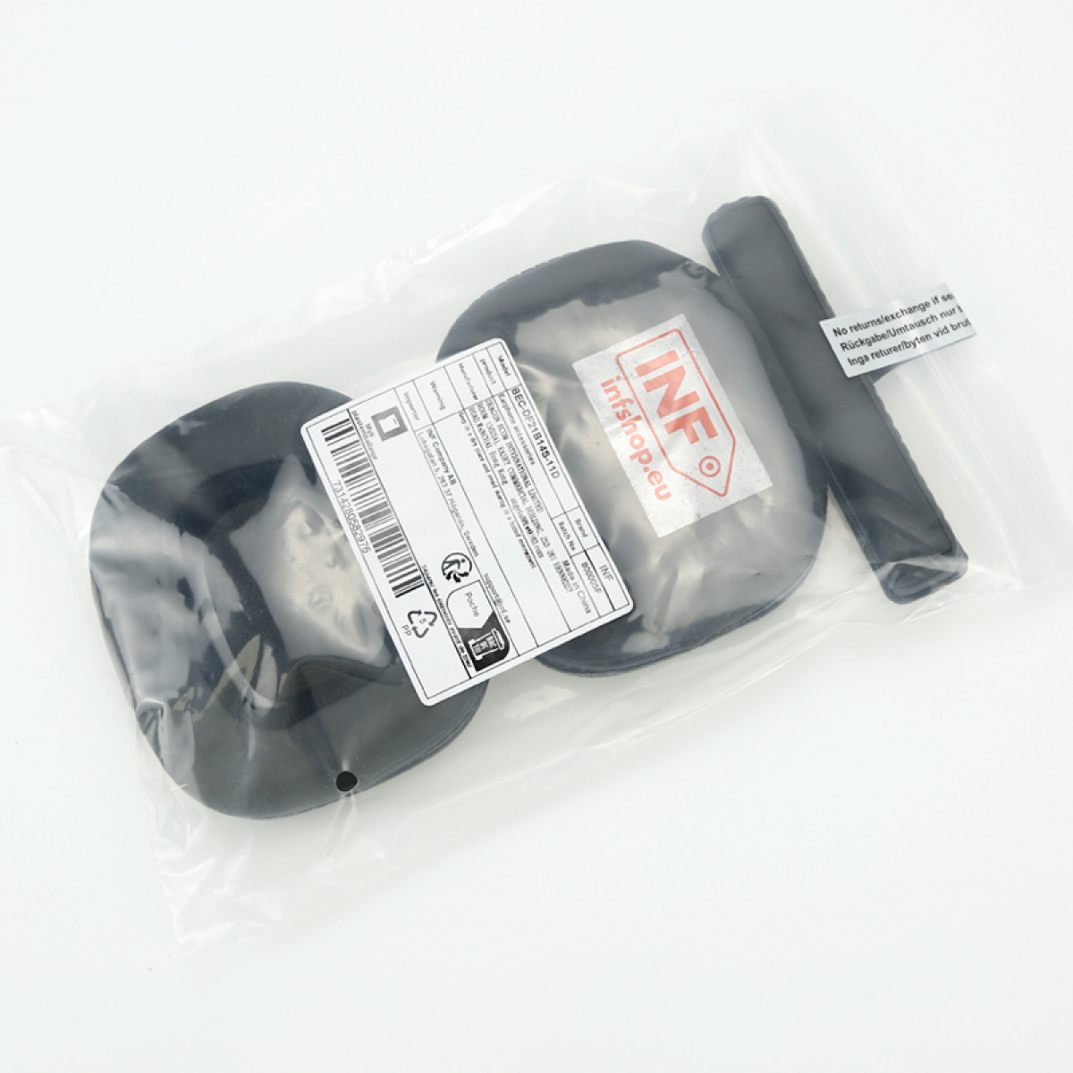 Czarne akcesoria do słuchawek w plastikowej torbie na białym tle z etykietami. Tekst: infshop.eu.