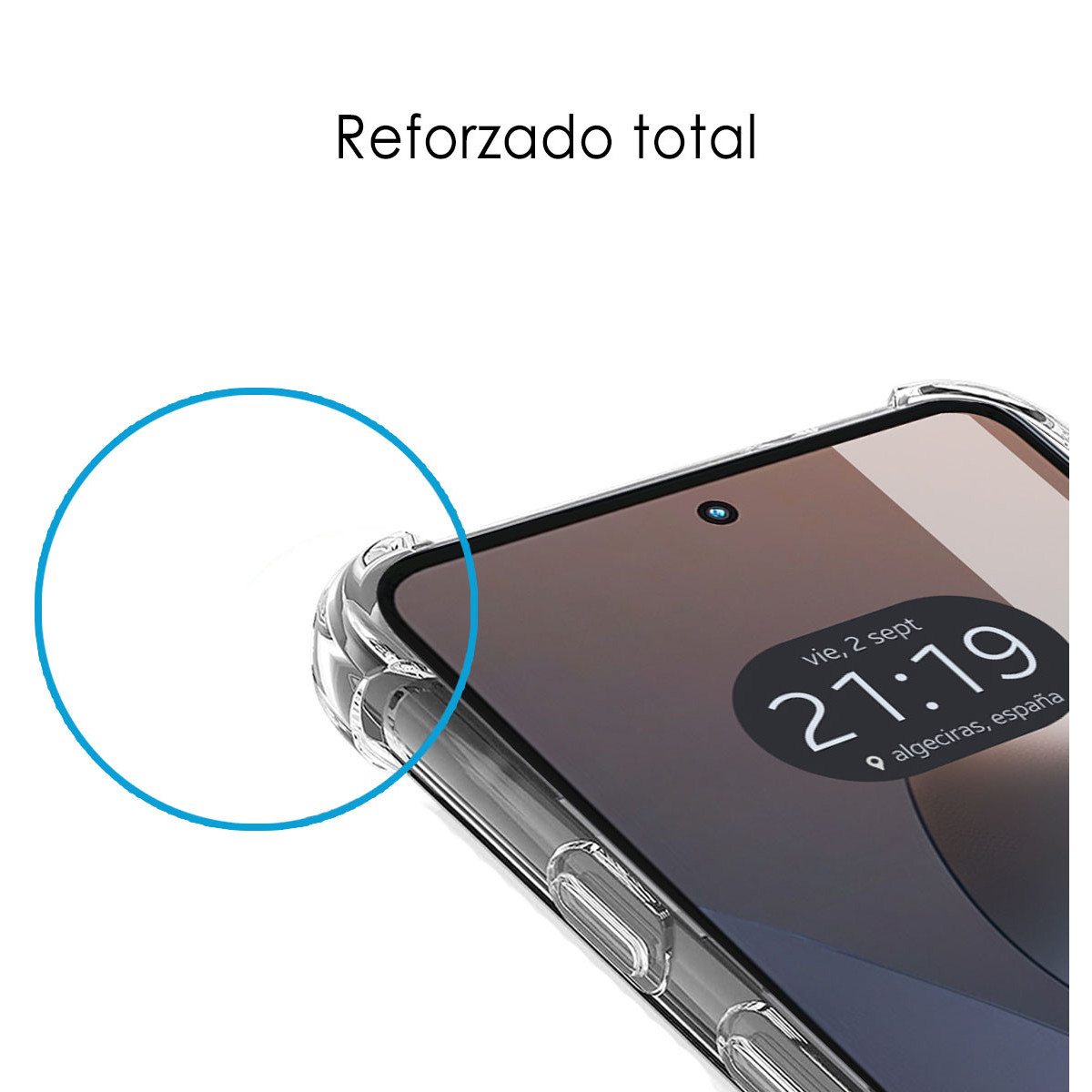 Un telefono in una custodia trasparente. Lo schermo mostra l'ora. Un cerchio blu circonda il bordo del telefono. Il testo dice 'Reforzado total'.
