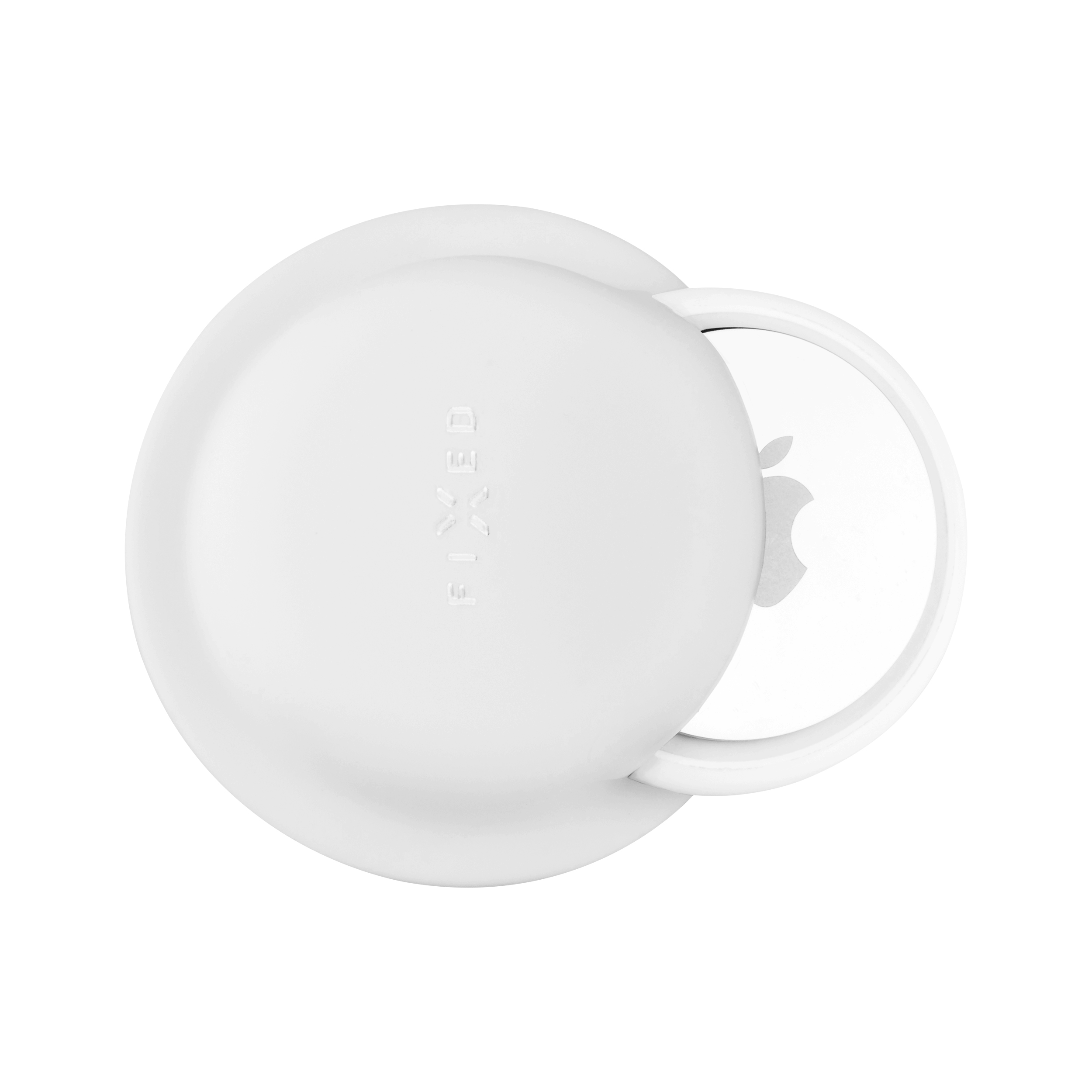 Ein weißes Apple AirTag mit weißer Abdeckung. Das Wort FIXED ist auf der Abdeckung gedruckt.