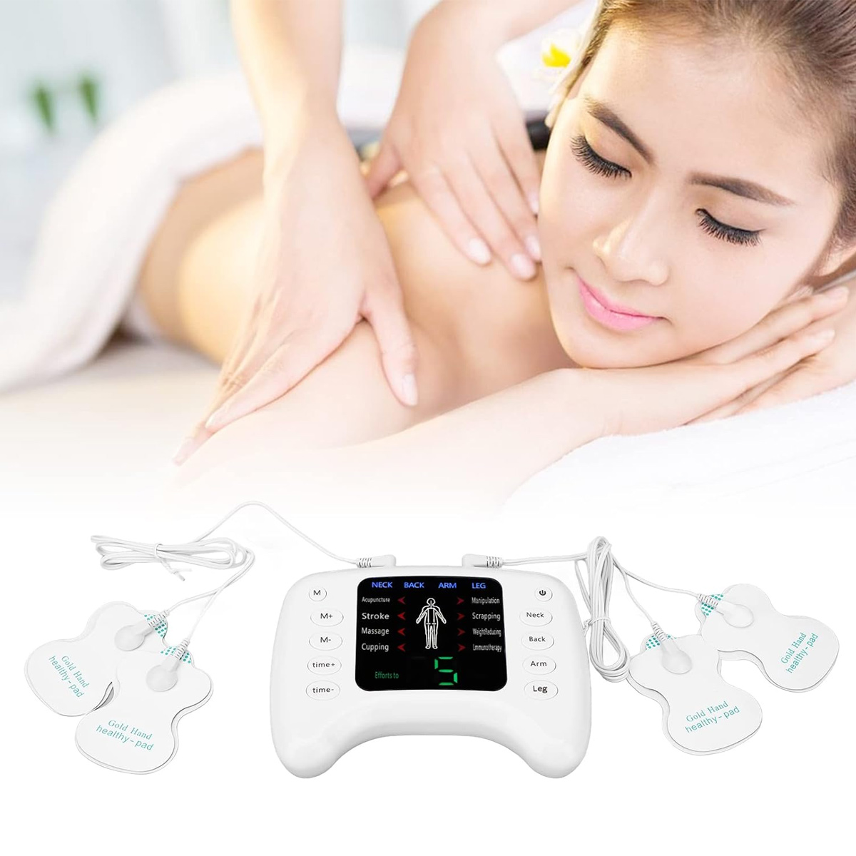 Eine Frau bekommt eine Rückenmassage. Ein Gerät mit Pads wird gezeigt. Das Gerät hat Knöpfe und einen Bildschirm.