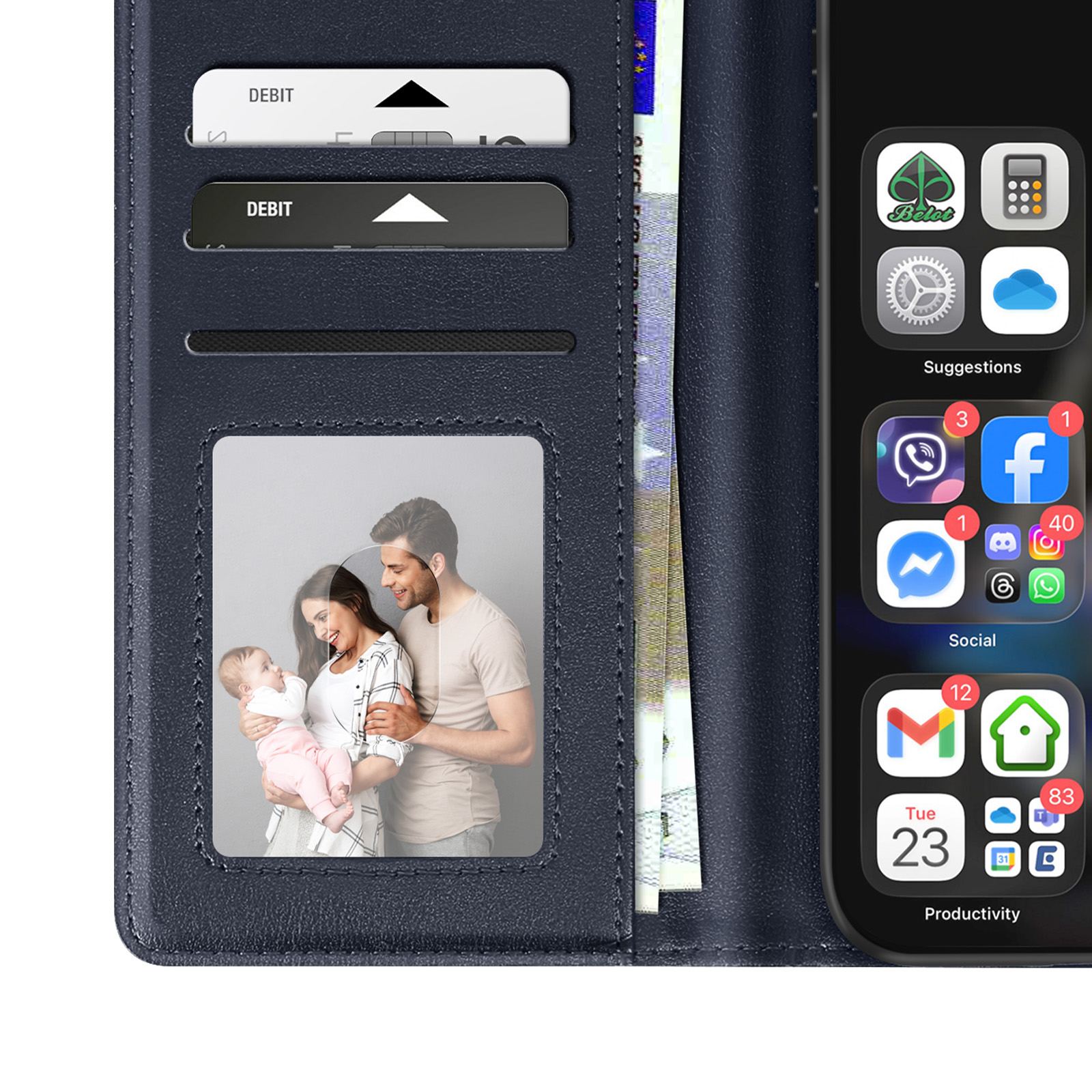 Custodia per telefono con carte di debito, foto di famiglia e iPhone che mostra app come Facebook, Mail e notifiche dei social media.