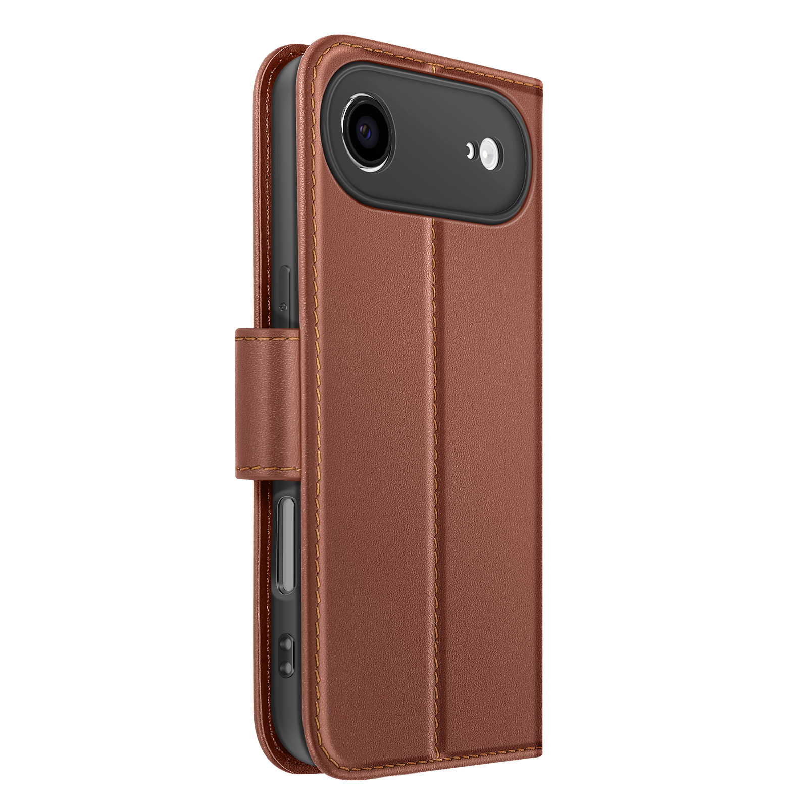 Una custodia per telefono in pelle marrone con un telefono nero all'interno. La custodia ha un foro per la fotocamera e una chiusura magnetica.