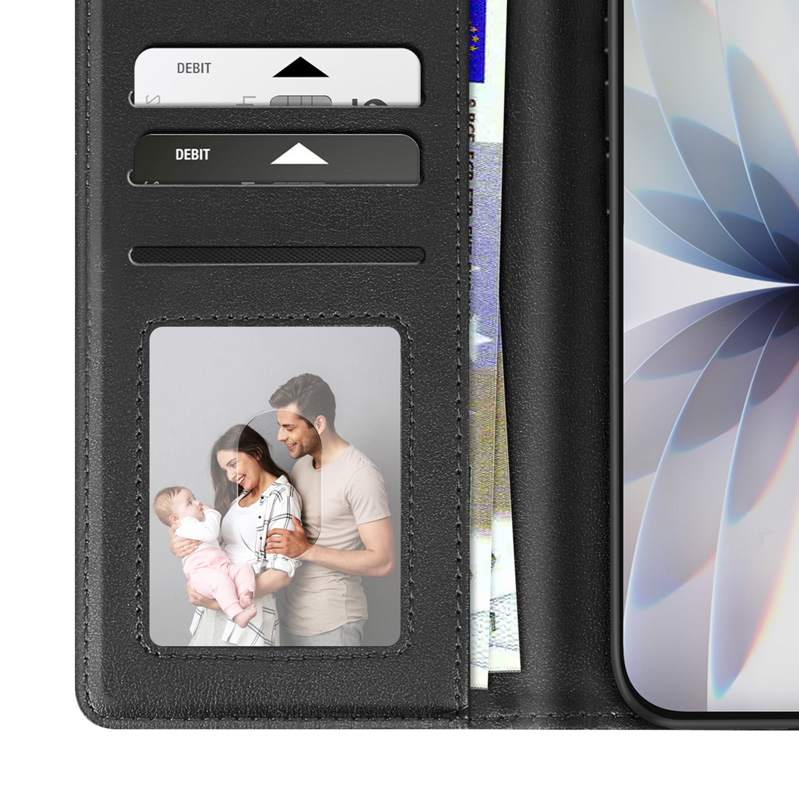 Portafoglio nero con carte di credito, foto di famiglia e telefono. Lo schermo mostra un design bianco e blu.