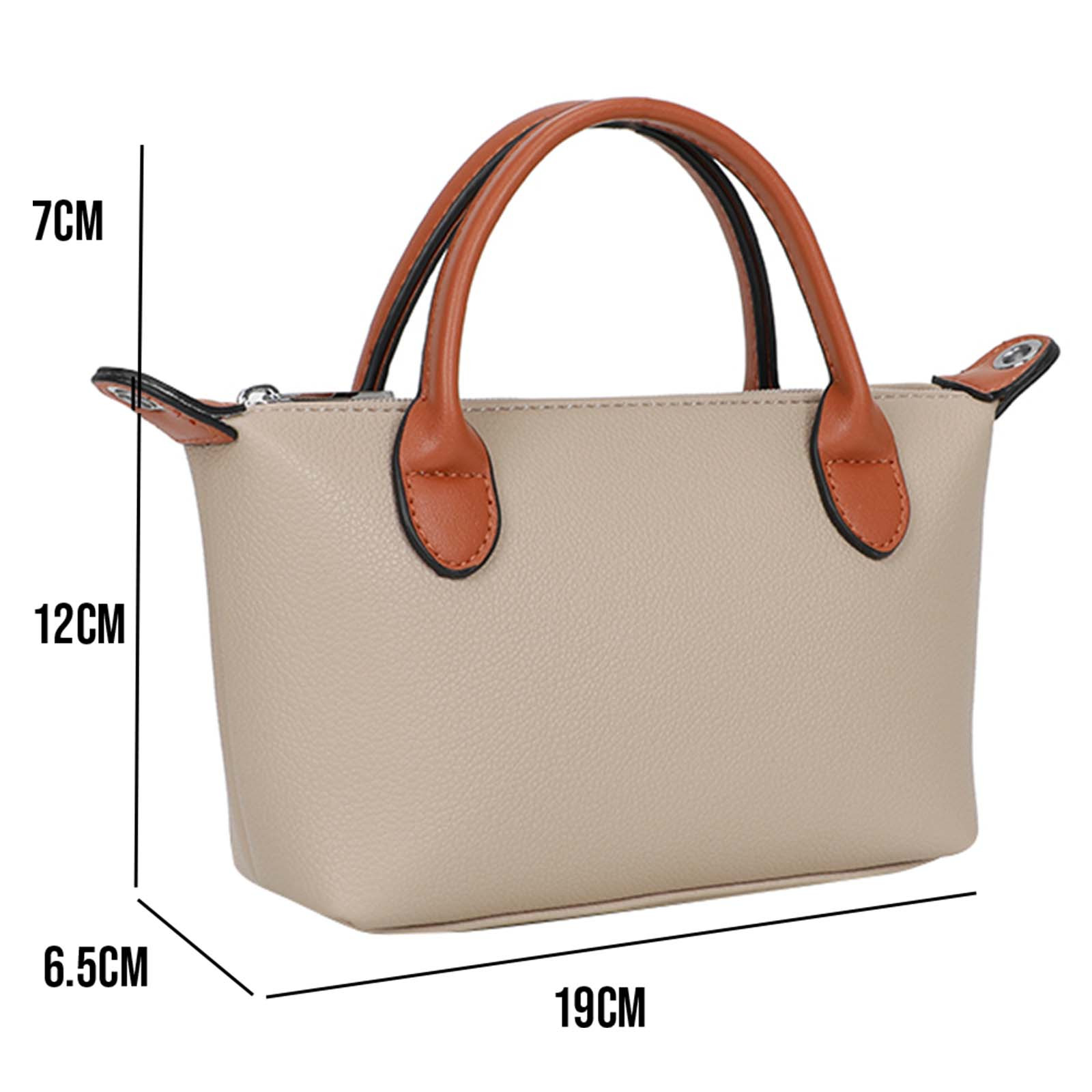 Bolso beige con asas marrones. Dimensiones: 19 cm ancho, 12 cm alto, 6,5 cm base, 7 cm altura asas.