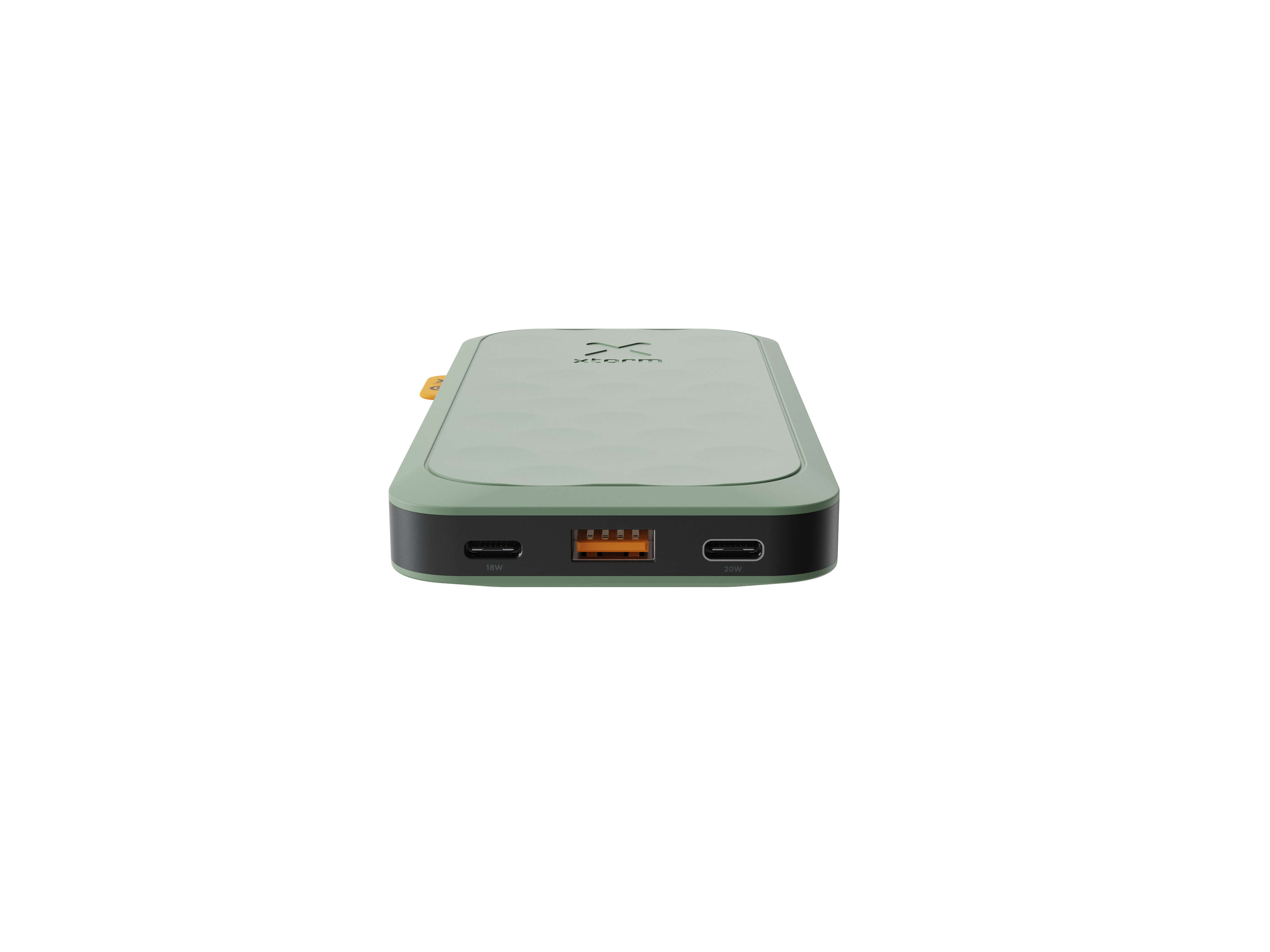Grüne Powerbank mit Anschlüssen, orangefarbenen Akzenten und dem X-storm-Logo auf weißem Hintergrund.