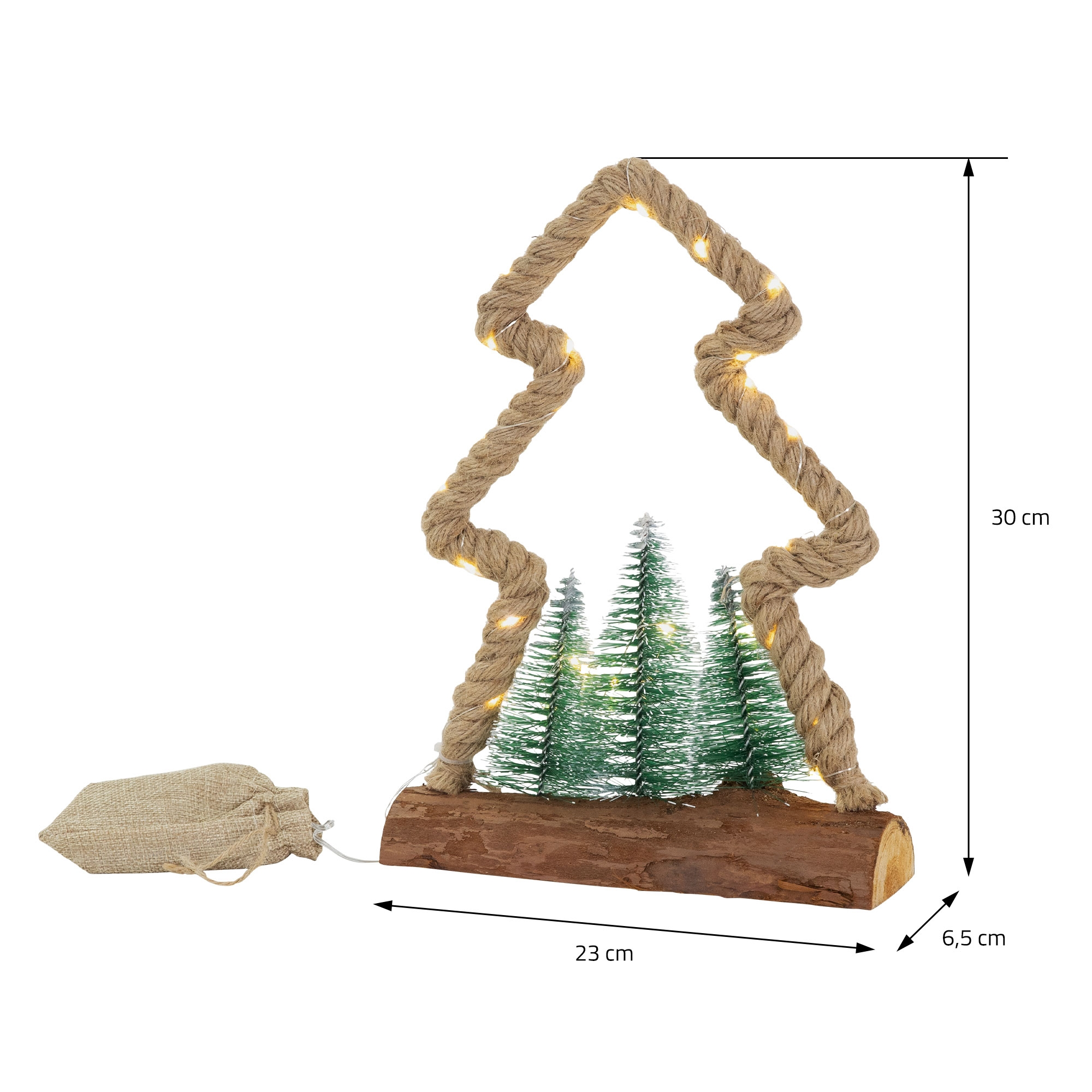 Weihnachtsdekoration: Seilbaum mit Lichtern, kleine Tannenbäume innen und Holzsockel. Ein kleiner Sack ist ebenfalls vorhanden.