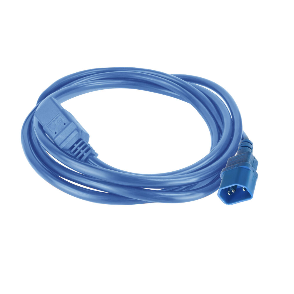 Ein blaues Netzkabel liegt auf weißem Grund. Das Kabel hat einen Stecker und eine Buchse.