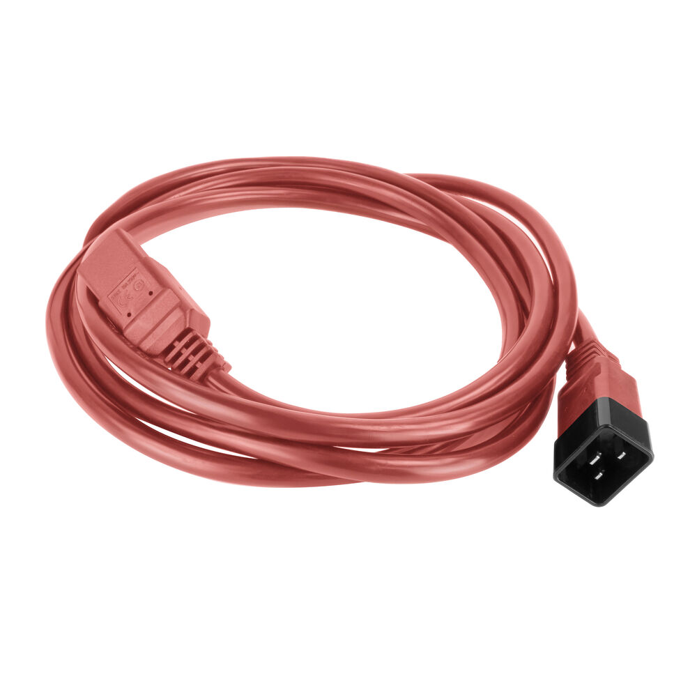 Ein rotes Netzkabel mit schwarzen und roten Steckern, auf weißem Hintergrund aufgerollt.