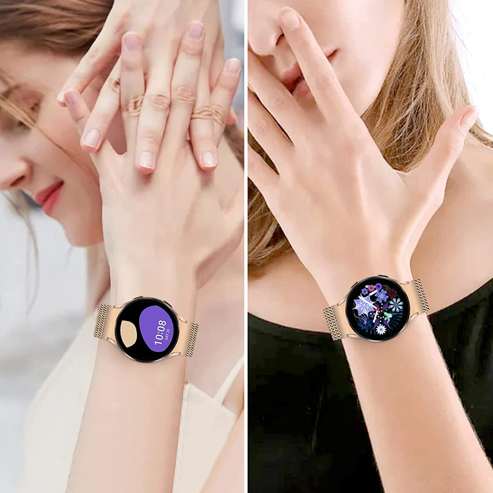Zwei Frauen mit Smartwatches, eine in weißem Oberteil, die andere in schwarzem. Uhren haben goldene Bänder und zeigen Zeit und Designs.