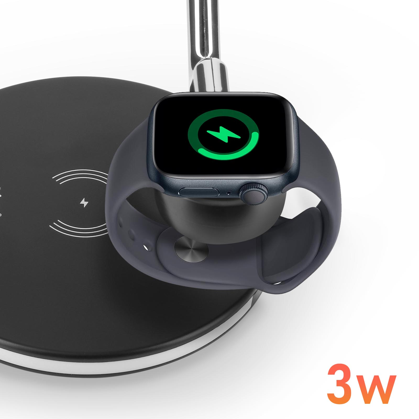 Eine Apple Watch wird auf einem schwarzen kabellosen Ladegerät aufgeladen. Der Bildschirm der Uhr zeigt ein grünes Ladesymbol.