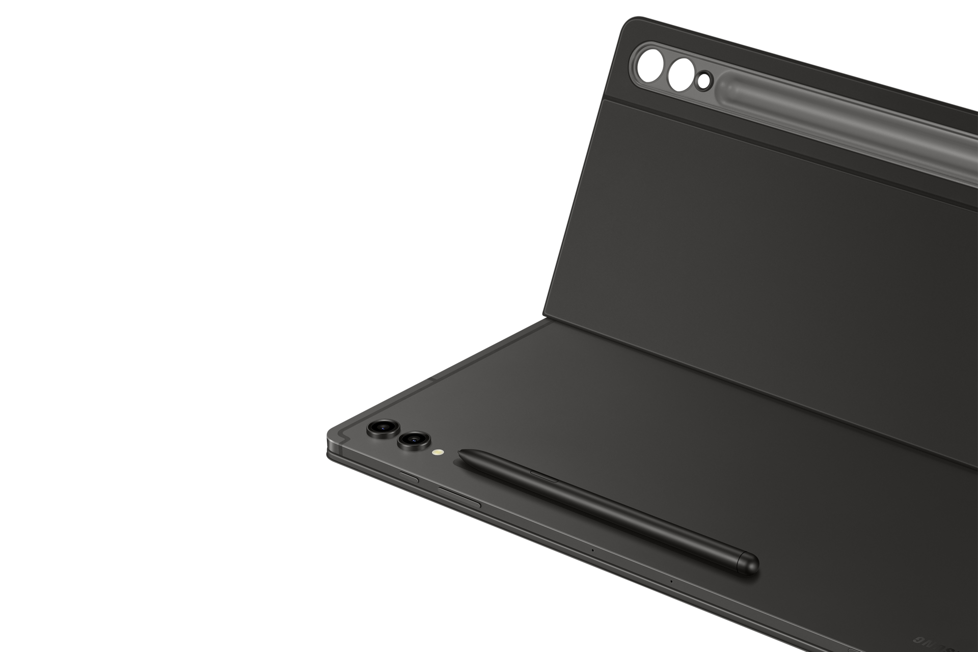 Tablet nero con penna su sfondo nero. Il tablet è parzialmente aperto, mostra fotocamere e slot per penna.