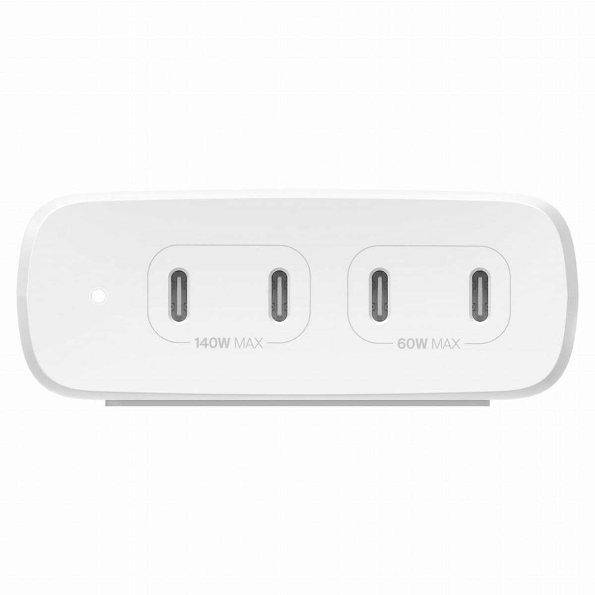 Un adattatore di alimentazione bianco con quattro porte USB-C. Ha due porte contrassegnate 140W MAX e due 60W MAX.