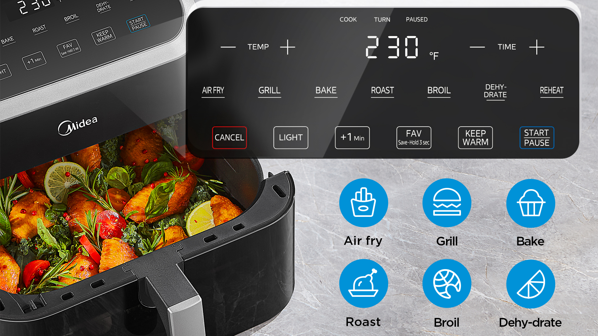 Una friggitrice ad aria con display digitale che mostra 230°F. La friggitrice contiene cibo cotto. Vengono visualizzate varie funzioni di cottura.