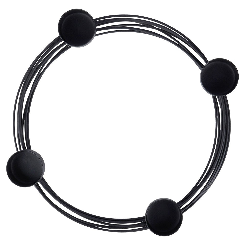 Una estructura circular negra con cuatro círculos negros espaciados uniformemente. Líneas negras finas conectan los círculos.