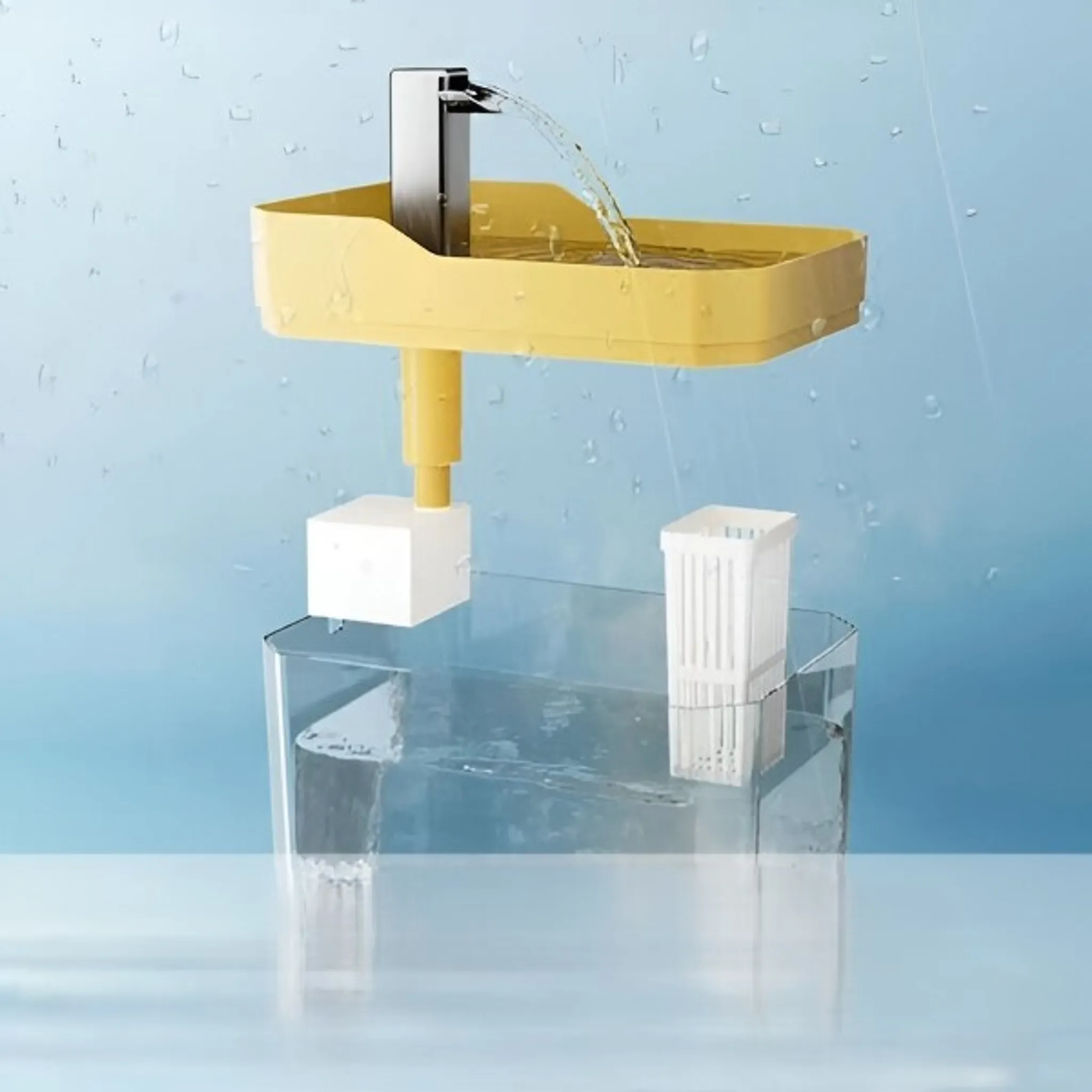 Ein gelber Wasserspender, aus dem Wasser aus einem silbernen Wasserhahn in einen Behälter fließt. Weiße und klare Teile sind sichtbar.