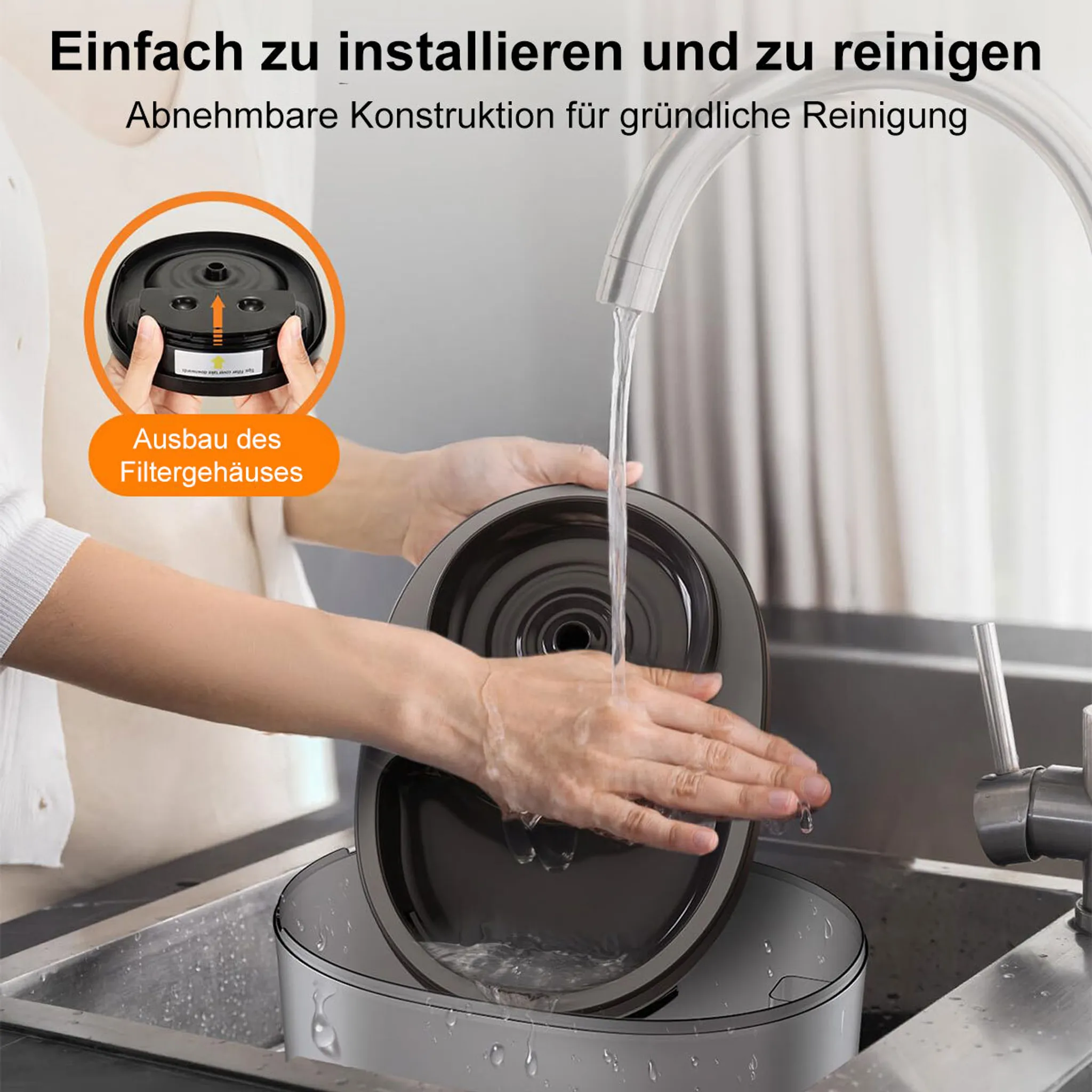 Eine Person wäscht ein schwarzes Teil eines Haustier-Wasserbrunnens unter einem Wasserhahn in einem Waschbecken. Der Text besagt, dass es einfach zu installieren und zu reinigen ist.