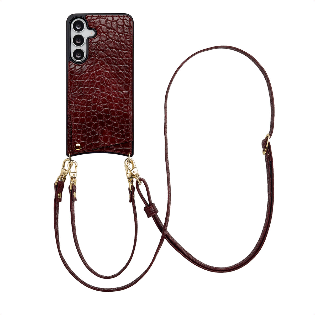 Een bordeauxrode telefoonhoes met een bandje. De hoes is getextureerd, heeft een camera en een kaartsleuf. Gouden sluitingen en een lange band.