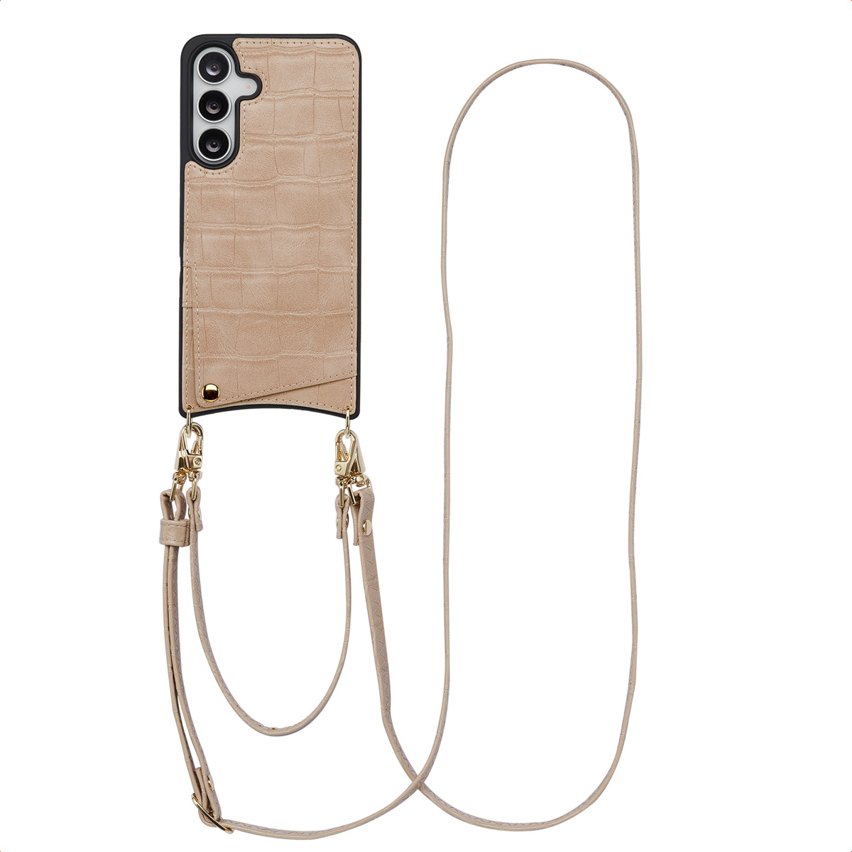 Een beige telefoonhoesje met een band, met krokodillenstructuur. Gouden sluitingen en een zwarte cameramodule zijn zichtbaar.