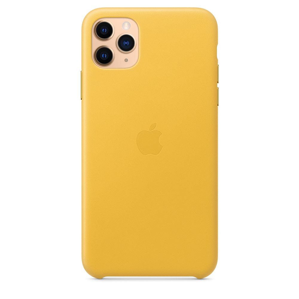 Gele iPhone-hoes met Apple-logo. Drievoudige camera en flits bovenaan. De hoes is glad.