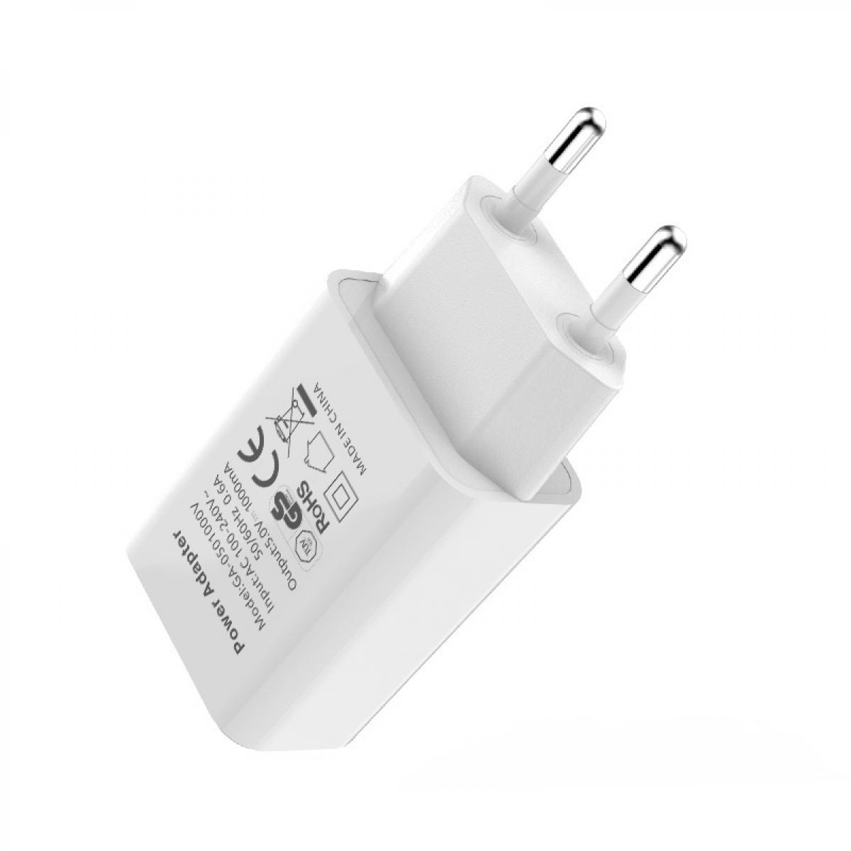 Ein weißer Netzadapter mit zwei silbernen Stiften. Details umfassen Modellinformationen und Sicherheitszertifizierungen.