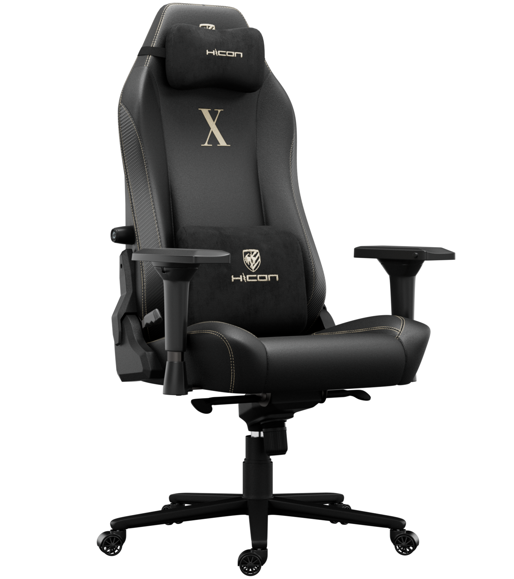 Zwarte gamingstoel met gouden stiksels, logo's en een 'X'. Voorzien van hoofdsteun, lendensteun en armleuningen. De achtergrond is donker.
