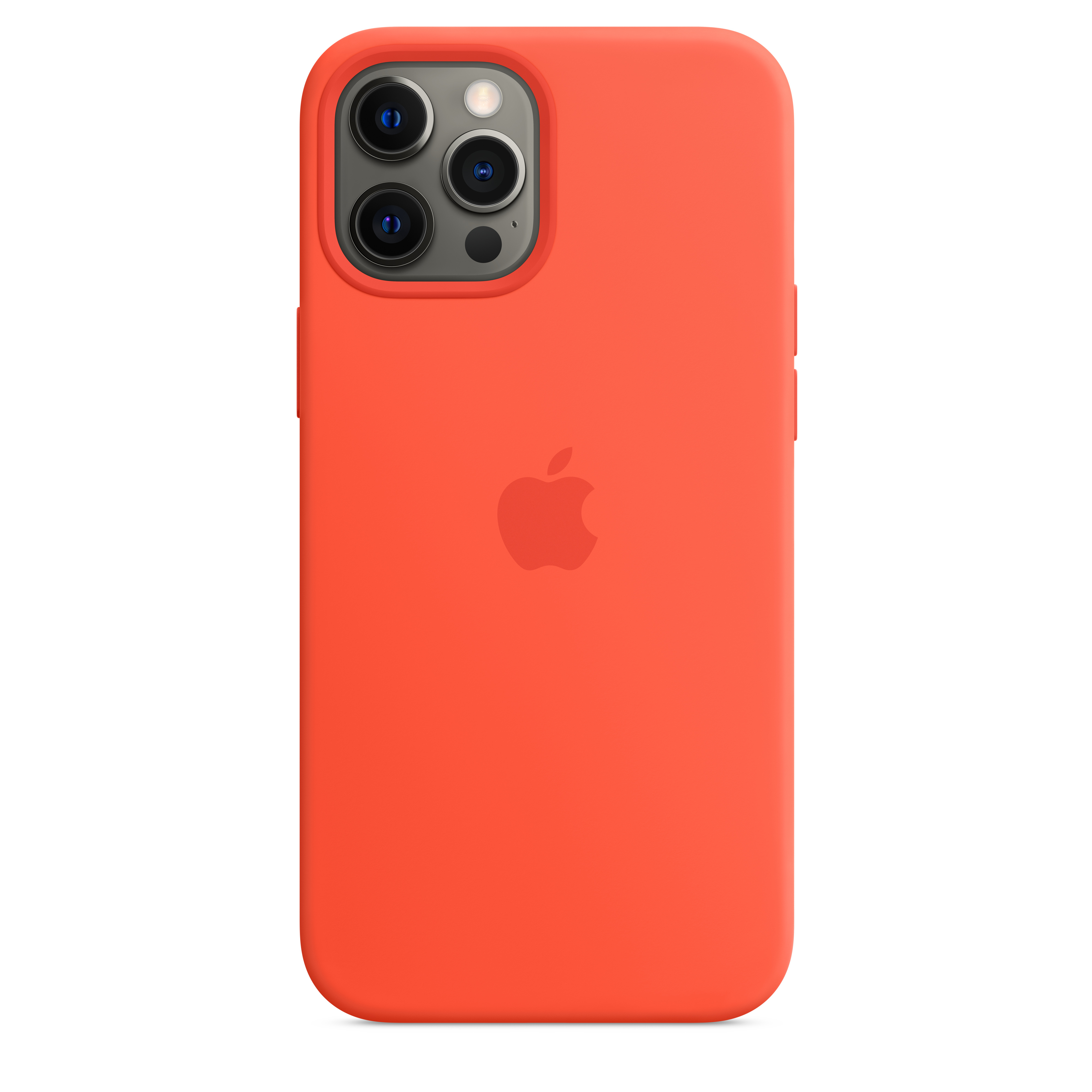 Een oranje iPhone-hoesje met drievoudige lenscamera en Apple-logo op witte achtergrond.