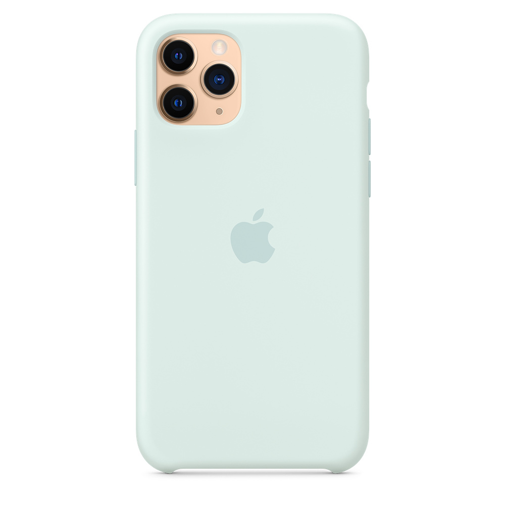 Un iPhone vert menthe avec trois caméras et le logo Apple au dos. Le fond est blanc.