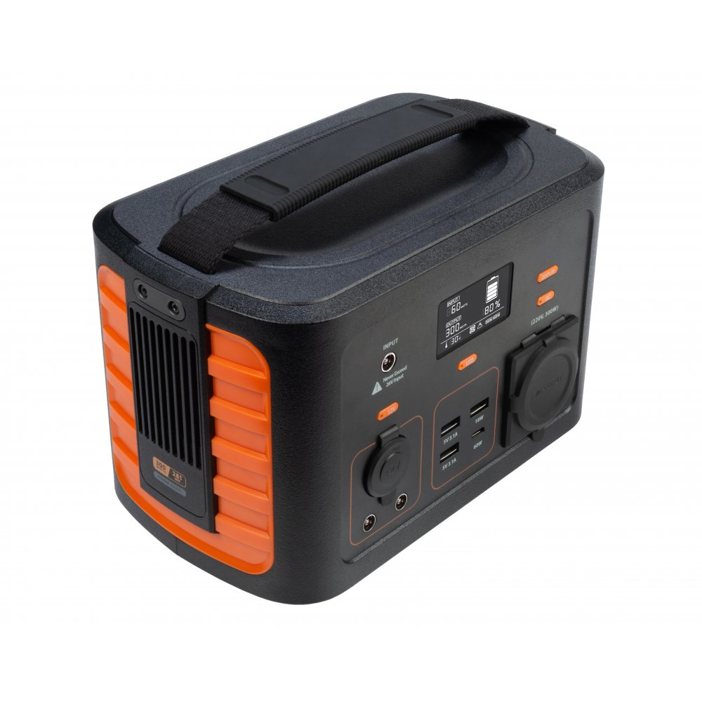 Ein schwarz-oranges Kraftwerk mit Griff. Es hat ein Display, das den Batteriestand und verschiedene Anschlüsse anzeigt.