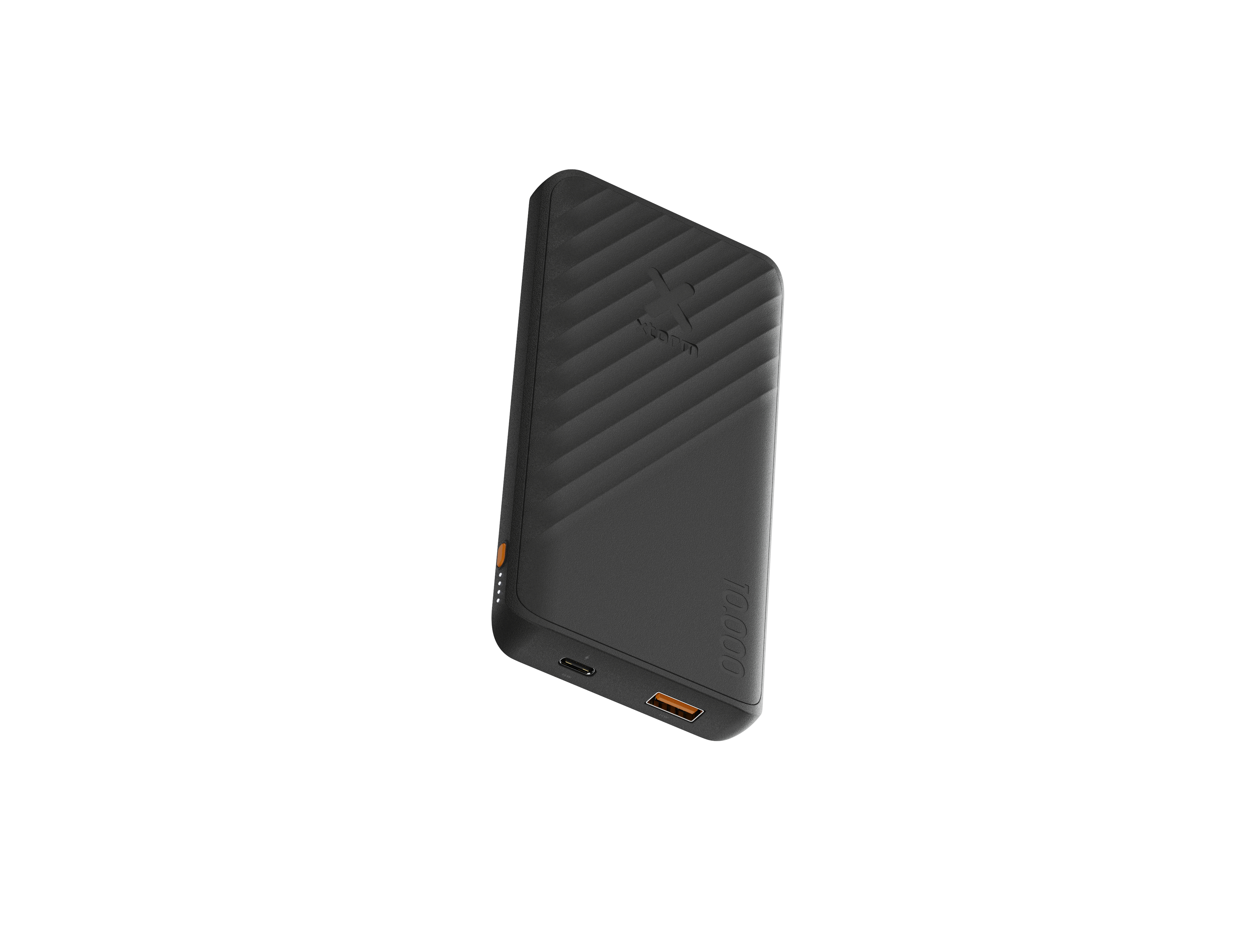 Une batterie externe noire avec un design strié, des touches oranges et une capacité de 10 000 mAh, sur fond blanc.