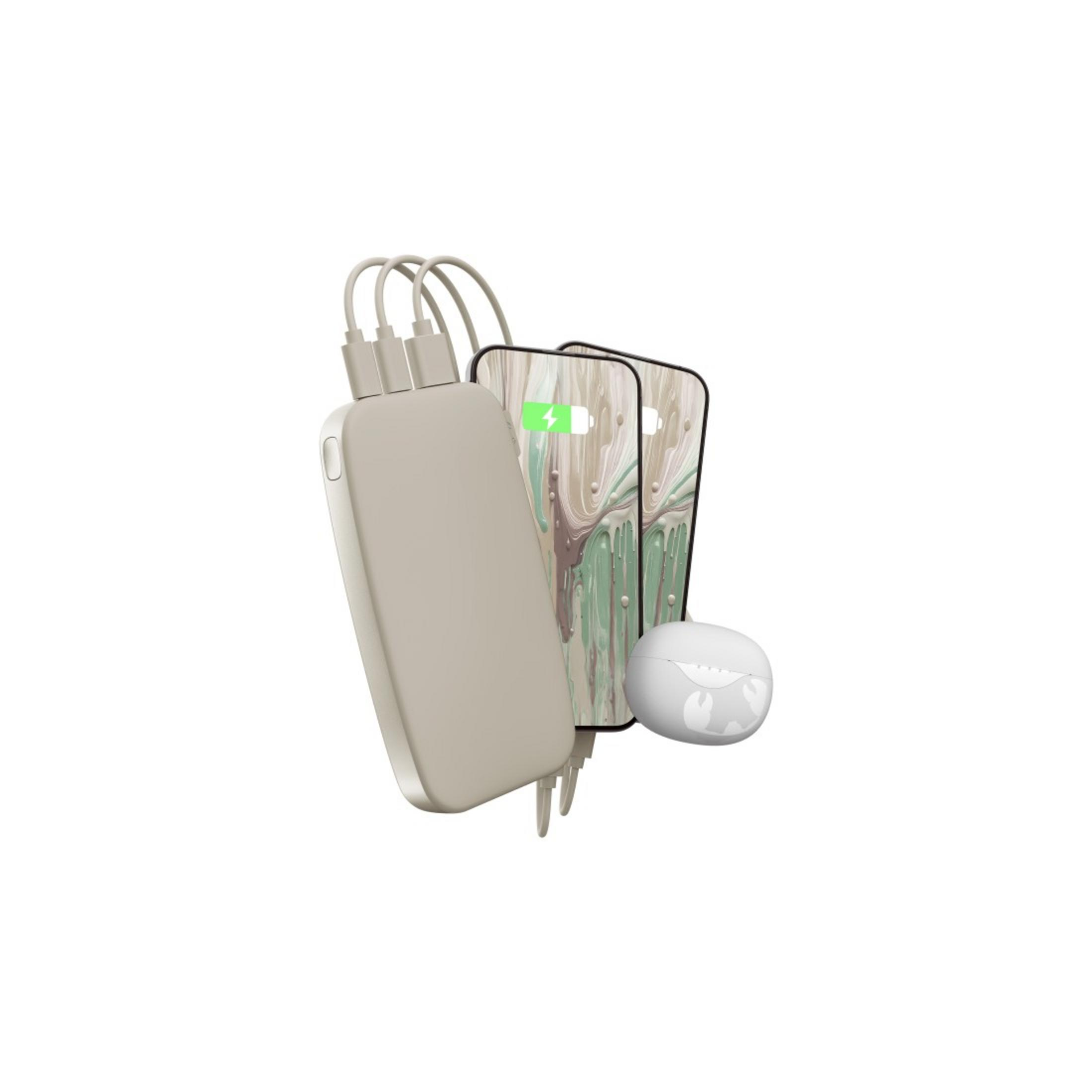 Un power bank beige con cavi, due telefoni e una custodia bianca per auricolari su sfondo bianco.