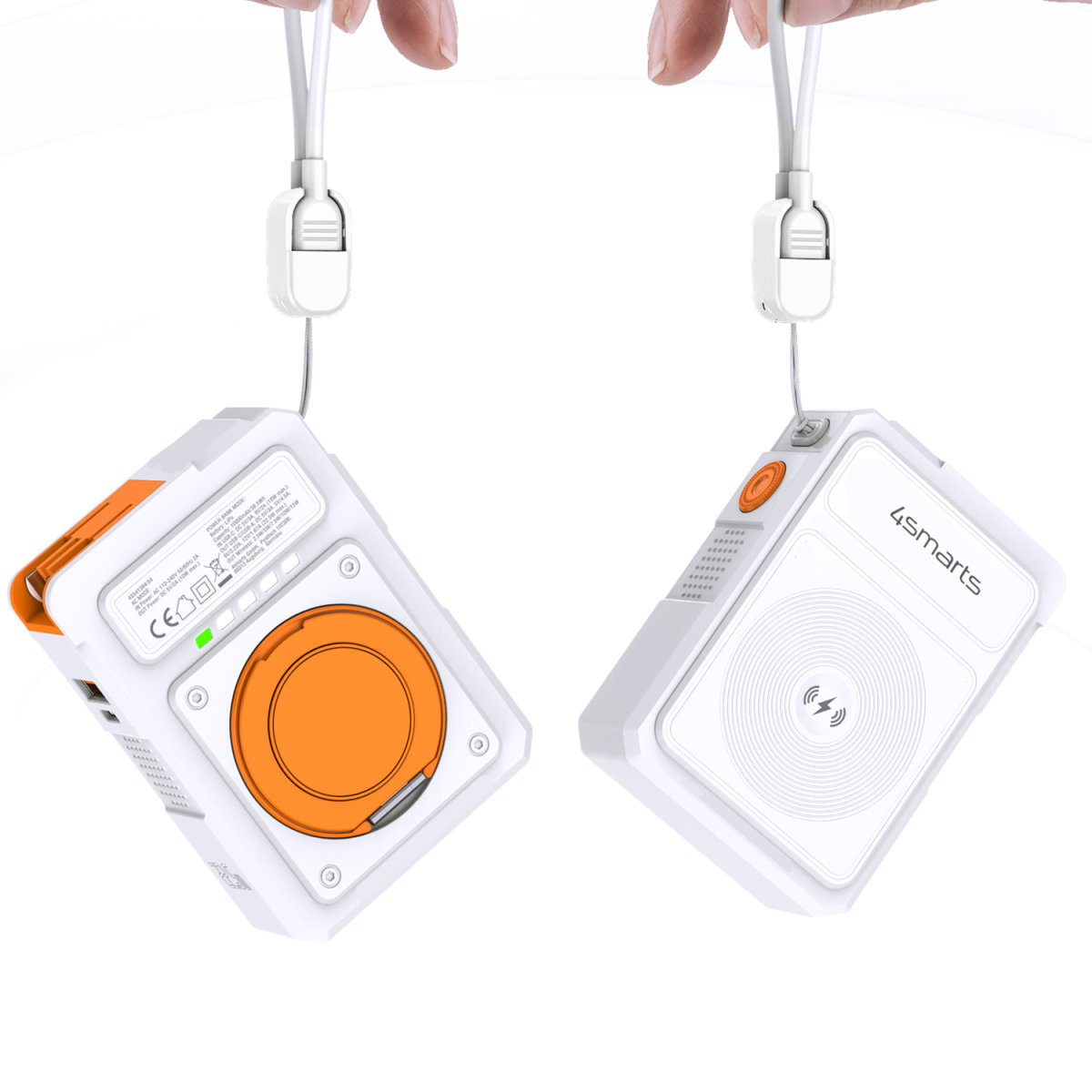 Due power bank bianchi e arancioni sono tenuti da corde. Uno mostra la superficie di ricarica, l'altro un dettaglio arancione.