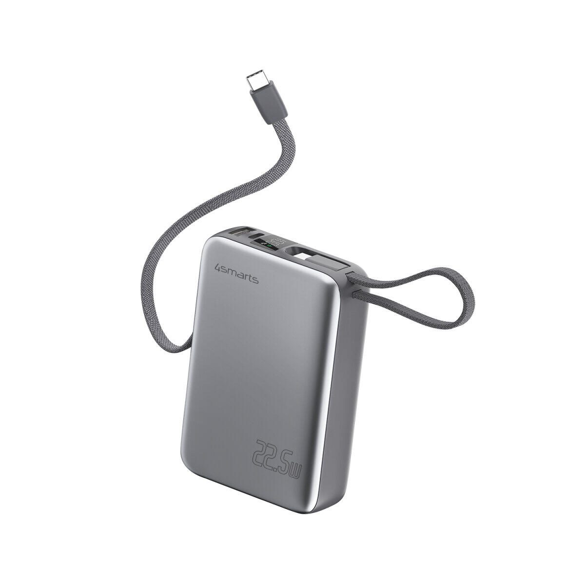 Un power bank argentato con cavo e anello grigi collegati. Il power bank ha la scritta "4smarts" e "22.5W".