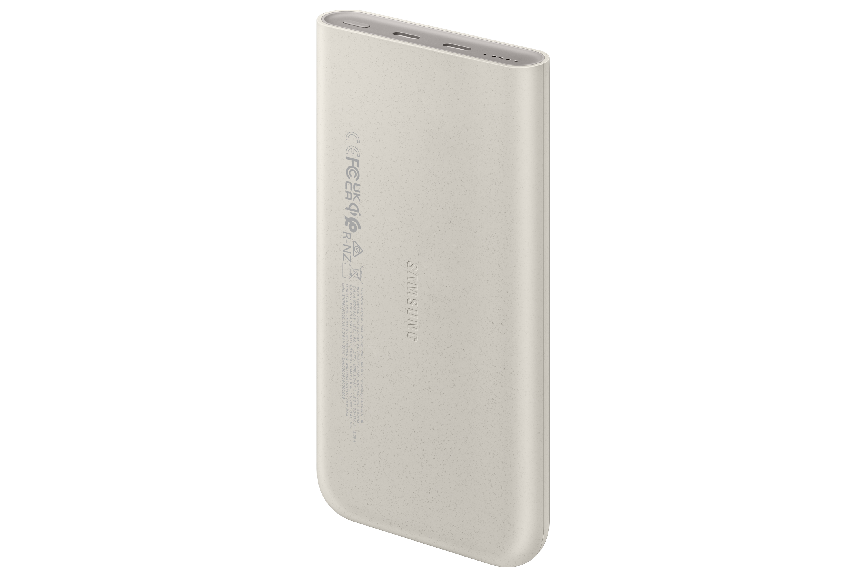 Un power bank Samsung beige. È rettangolare con bordi arrotondati. Ha diversi piccoli fori e segni.