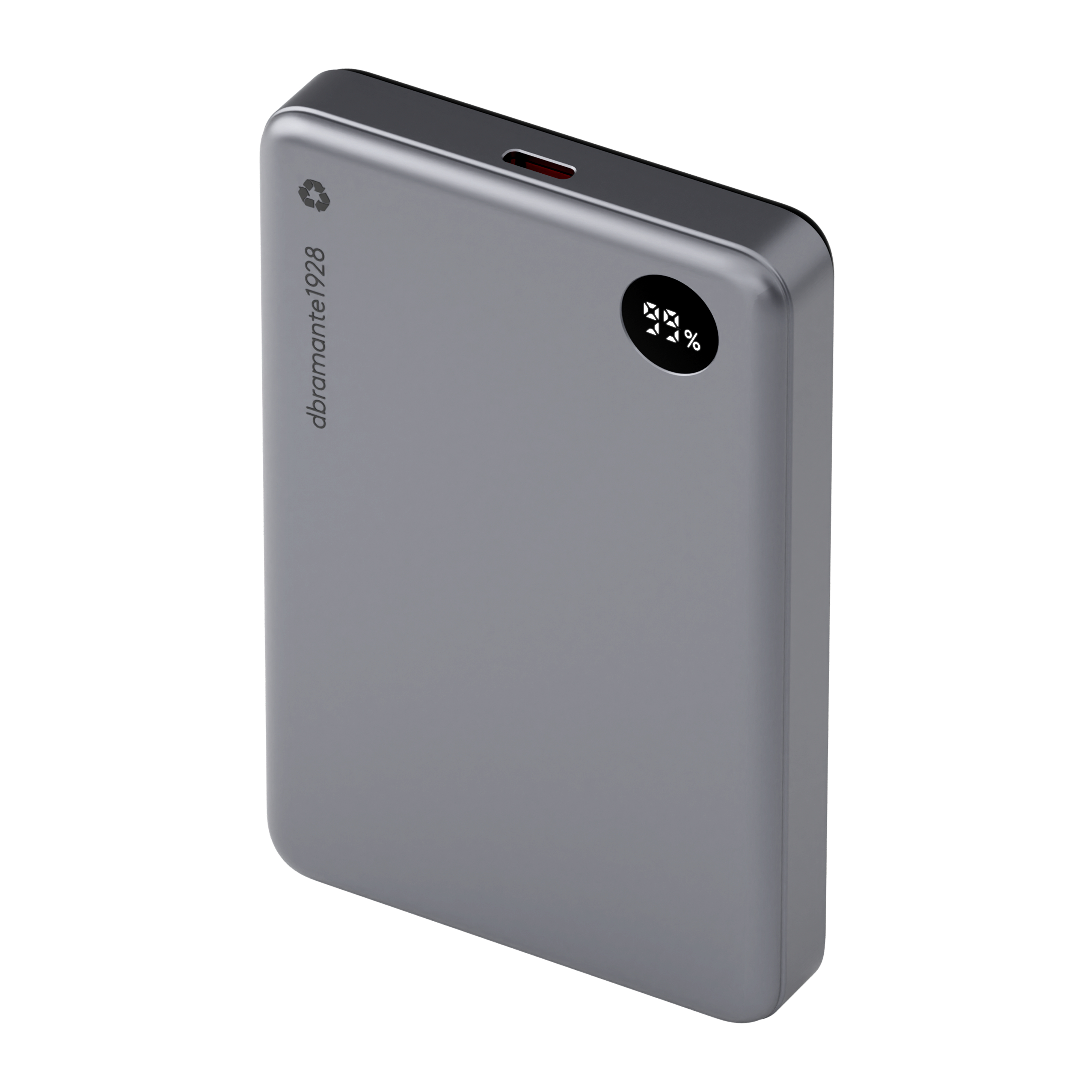 Un power bank grigio con schermo che mostra il 99%. Ha il testo 'd'bramante1928' e un simbolo di riciclaggio.