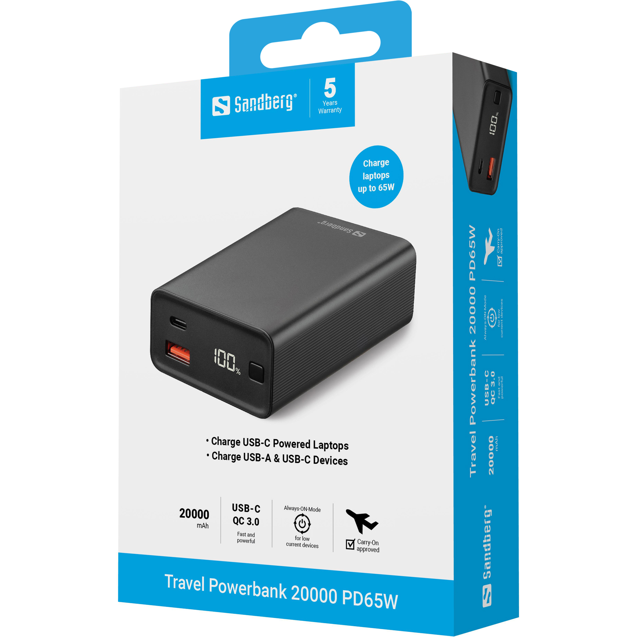 Una scatola di power bank Sandberg. Il power bank nero mostra il 100%. Ha USB-C, QC 3.0 e una capacità di 20000 mAh.