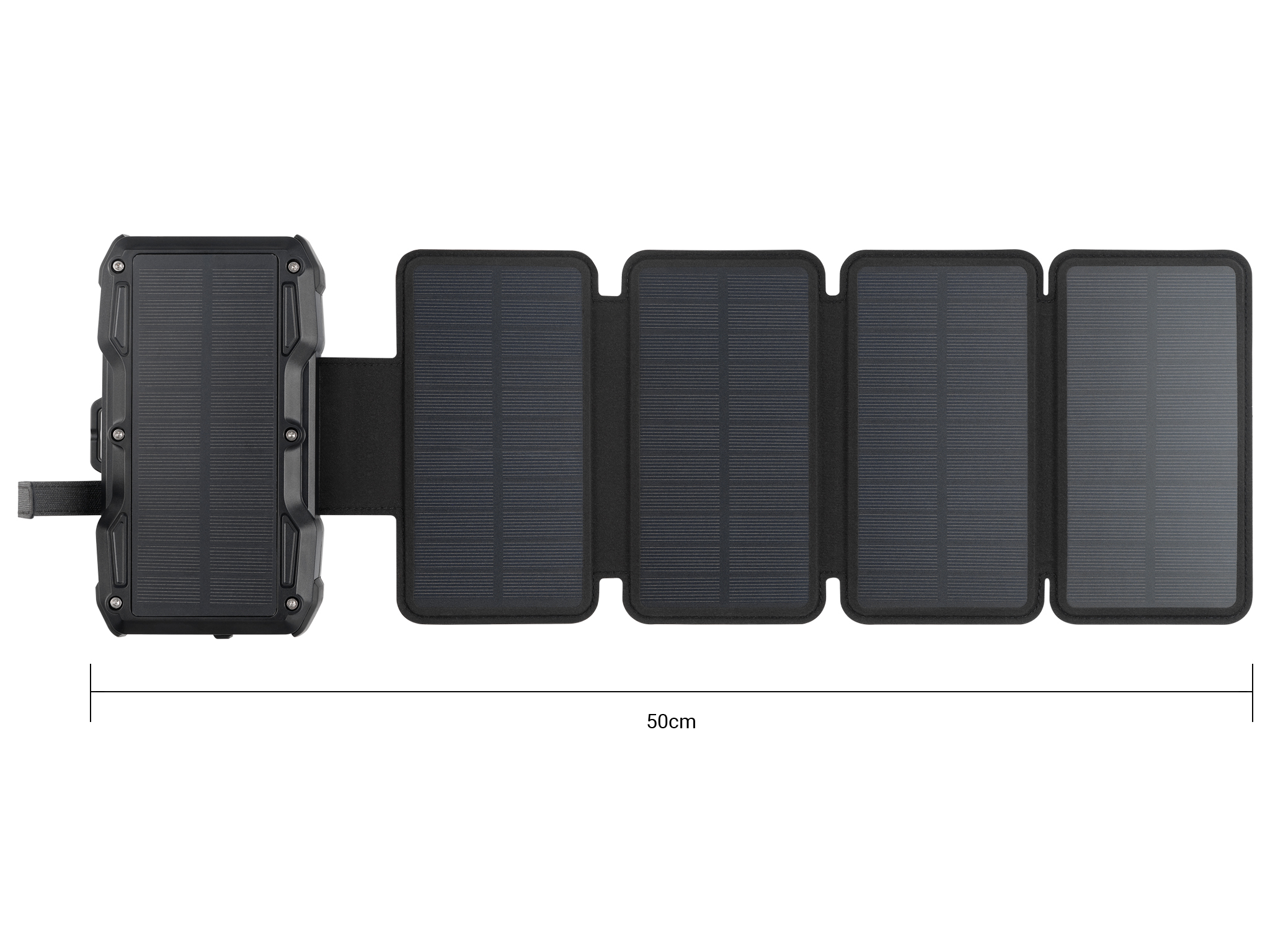 Een zwart, opvouwbaar zonnepaneel. Het heeft vijf panelen met een getextureerd oppervlak, verbonden door zwarte stof. Een afmeting van 50 cm is aangegeven.