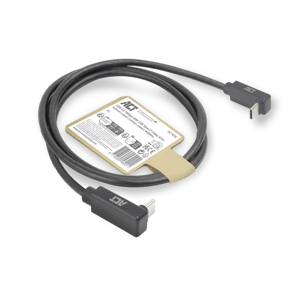 Een zwarte USB-C-kabel met haakse connectoren en een productlabel. De kabel is opgerold en ligt op een wit oppervlak.