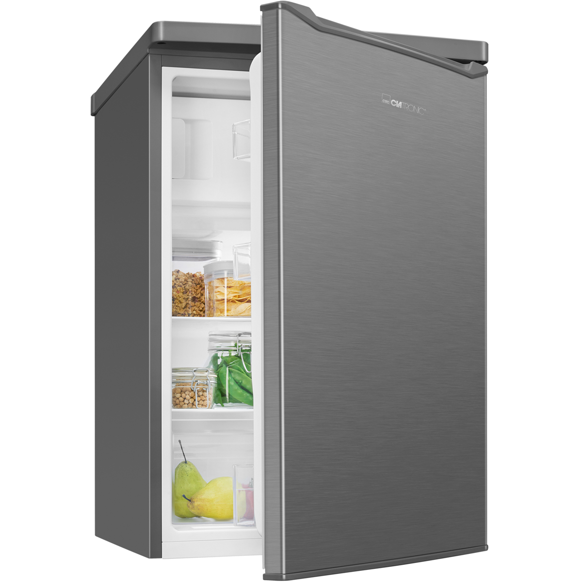 Ein grauer Kühlschrank mit geöffneter Tür, der Regale mit Lebensmitteln wie Birnen, Bohnen und Snacks im Inneren zeigt. Die Tür hat ein Markenlogo.